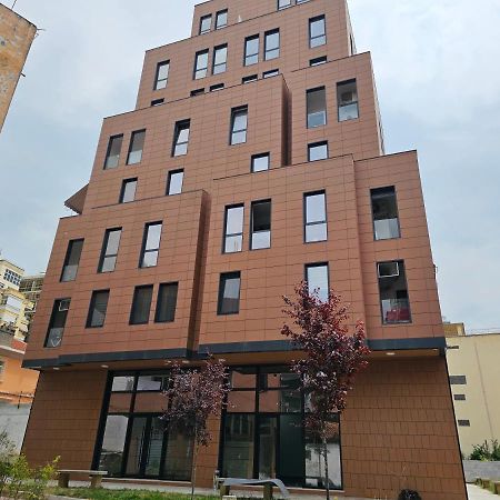Daily Apartment In Center Tirana Bagian luar foto