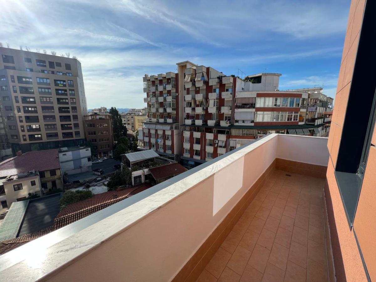 Daily Apartment In Center Tirana Bagian luar foto