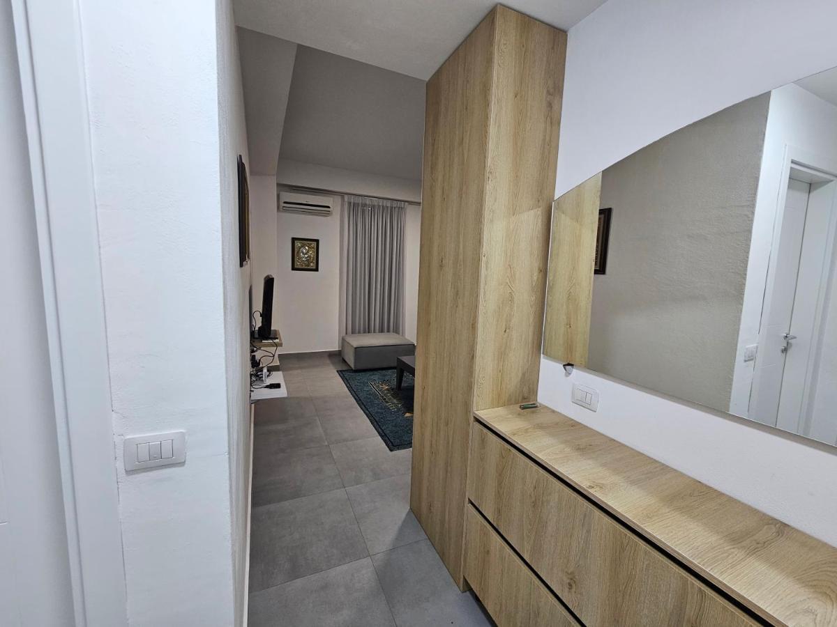 Daily Apartment In Center Tirana Bagian luar foto